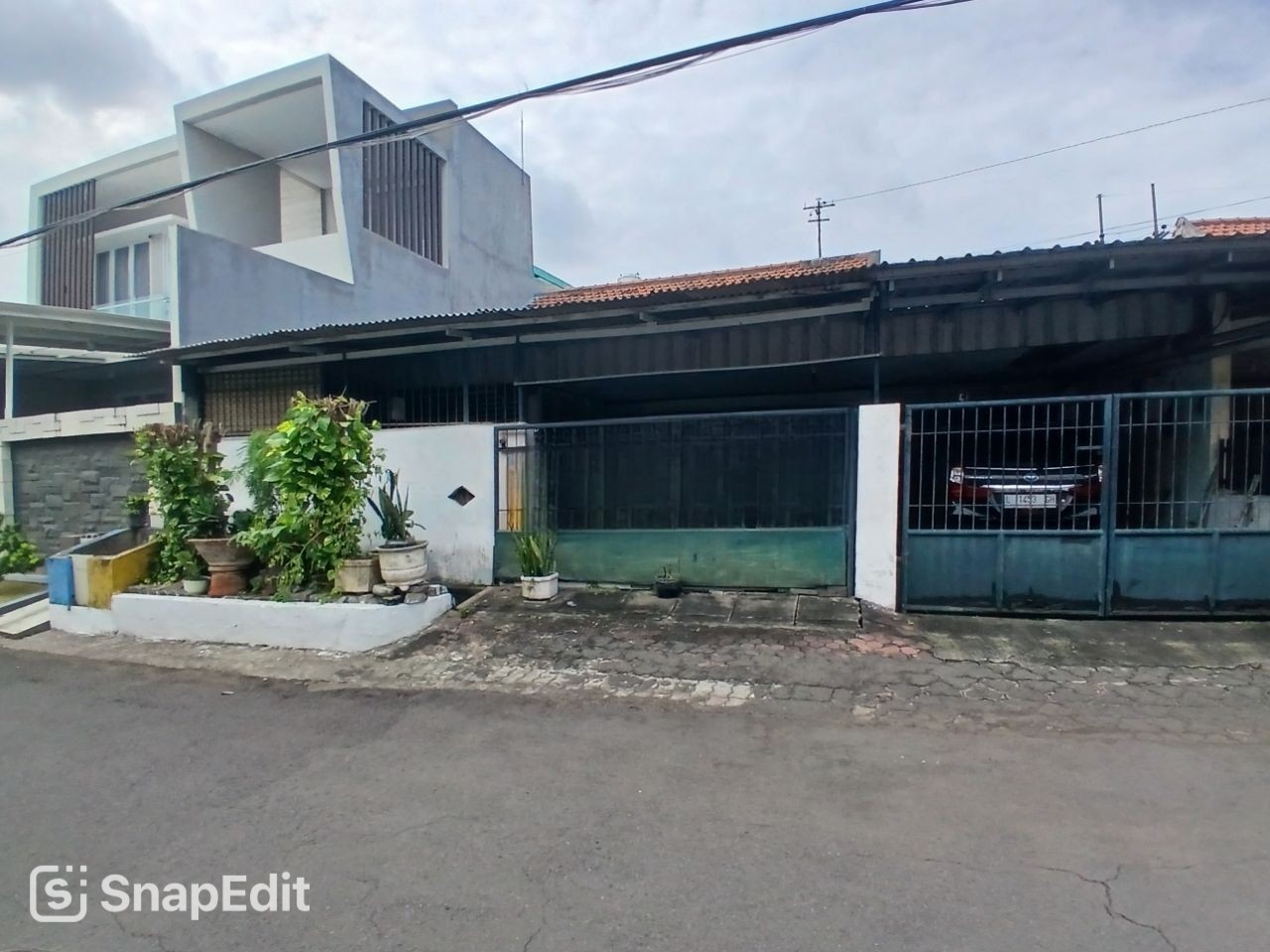 Dijual Rumah Siap Huni di Jemur Andayani Surabaya Selatan" - Image 1