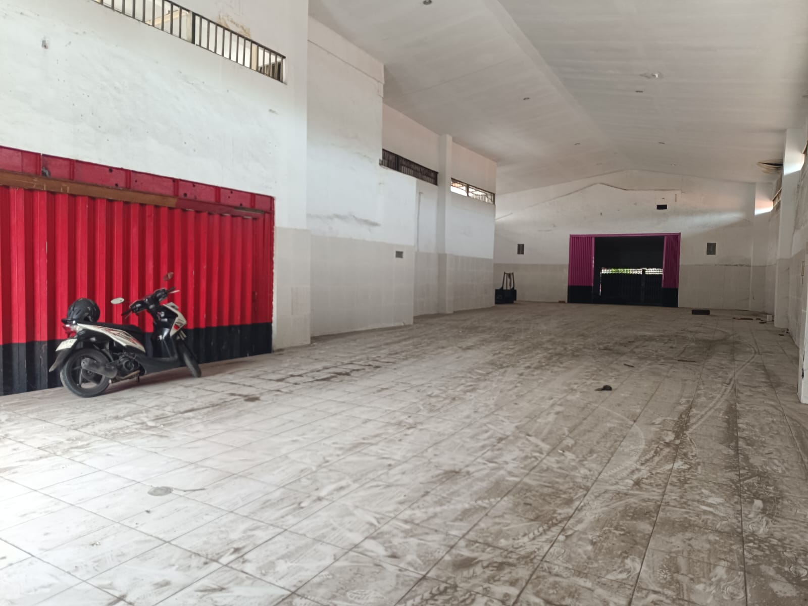 Disewakan Ruko Komersial 1 Lantai Raya Gunungsari Surabaya Selatan - Thumbnail 2