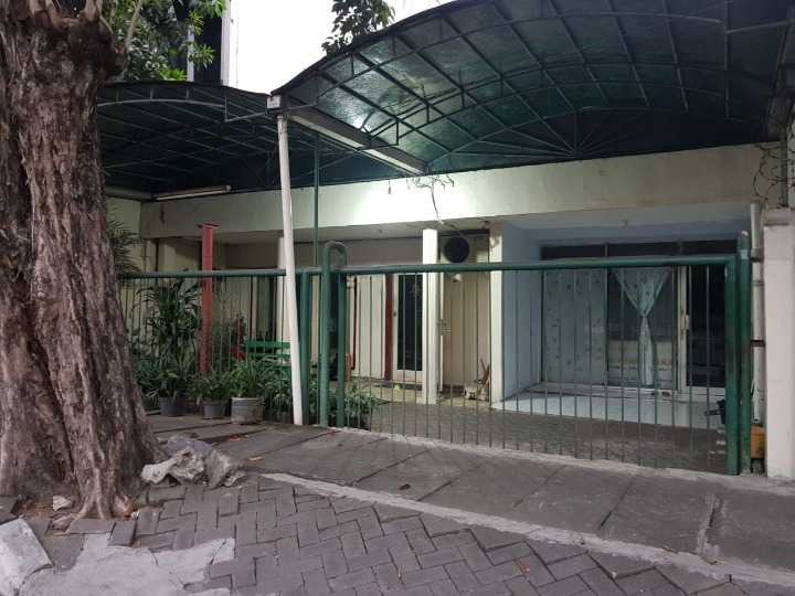 Dijual Rumah Modern Raya Dukuh Kupang Surabaya Barat - Thumbnail 5