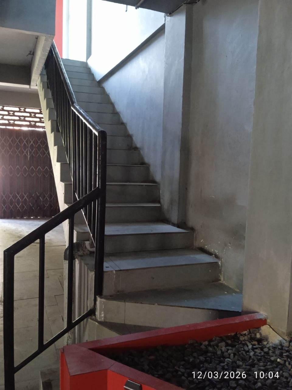 Disewakan Ruko Lokasi Strategis di HR Muhammad Surabaya Barat - Thumbnail 3