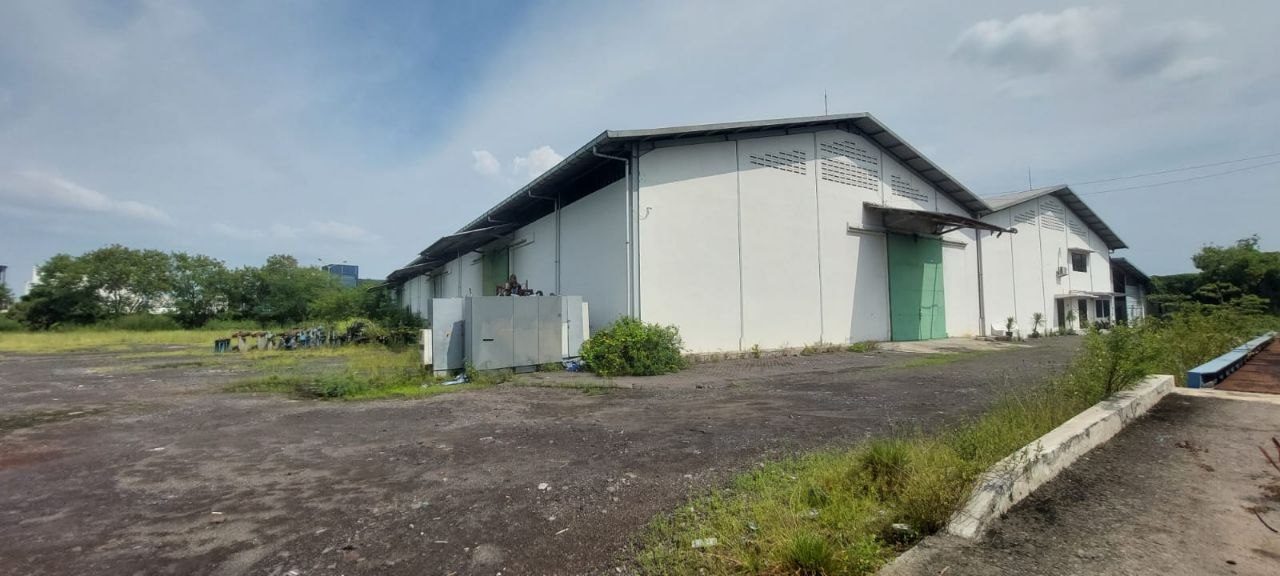 Disewakan Gudang Strategis Cocok untuk Usaha Skala Besar di Kalianak Surabaya Barat - Thumbnail 7