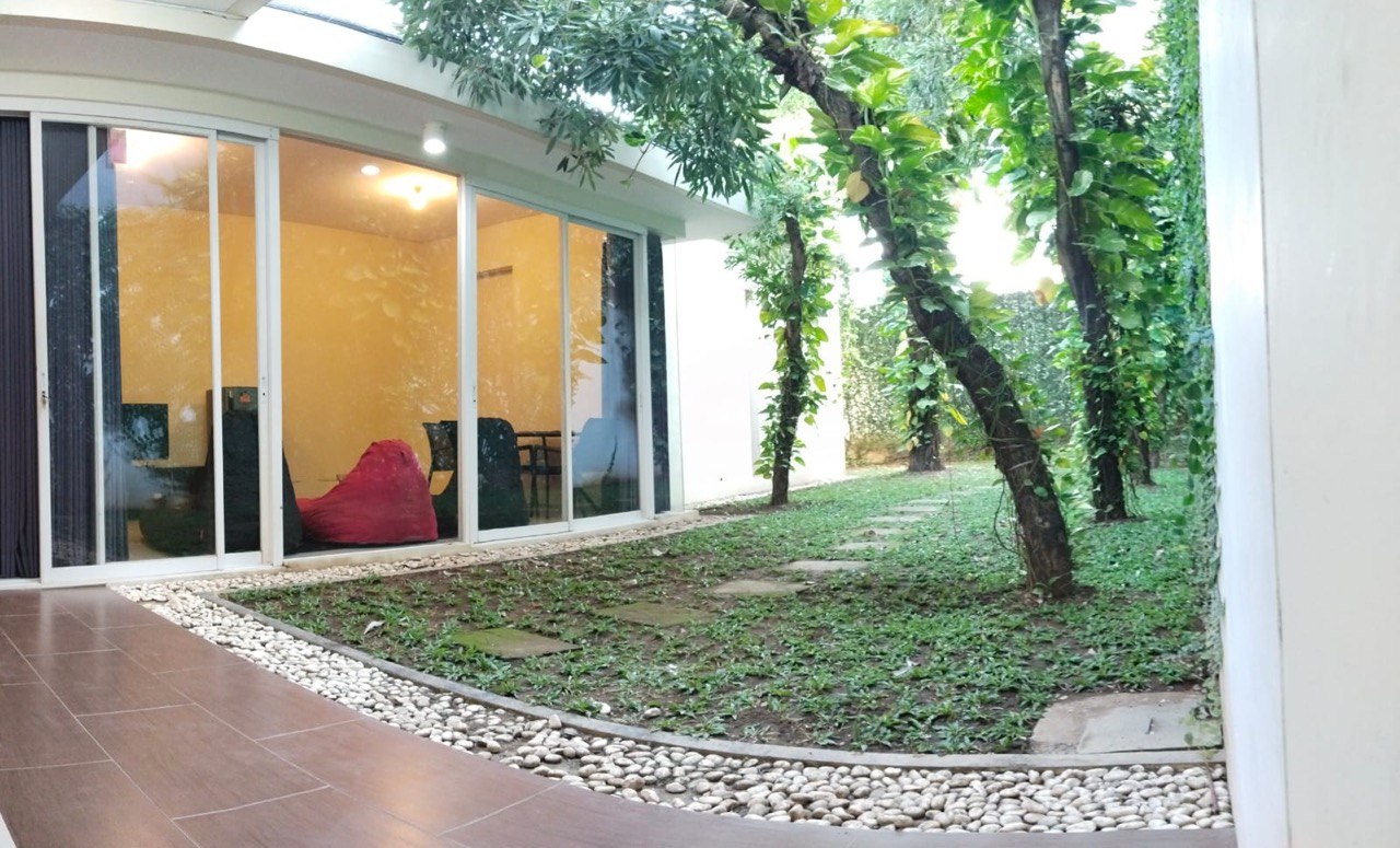 Dijual Rumah Mewah di Royal Residence Harewood Surabaya Barat - Thumbnail 6