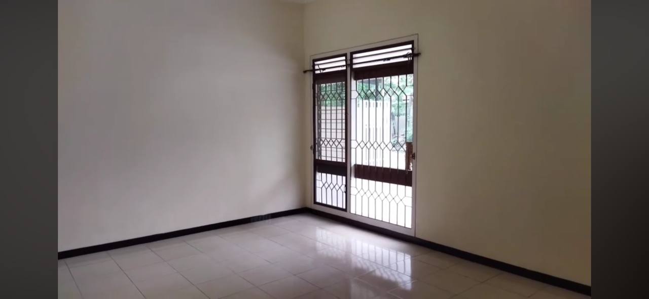 Disewakan Rumah di Jemur Andayani Siap Huni Surabaya Selatan - Thumbnail 4