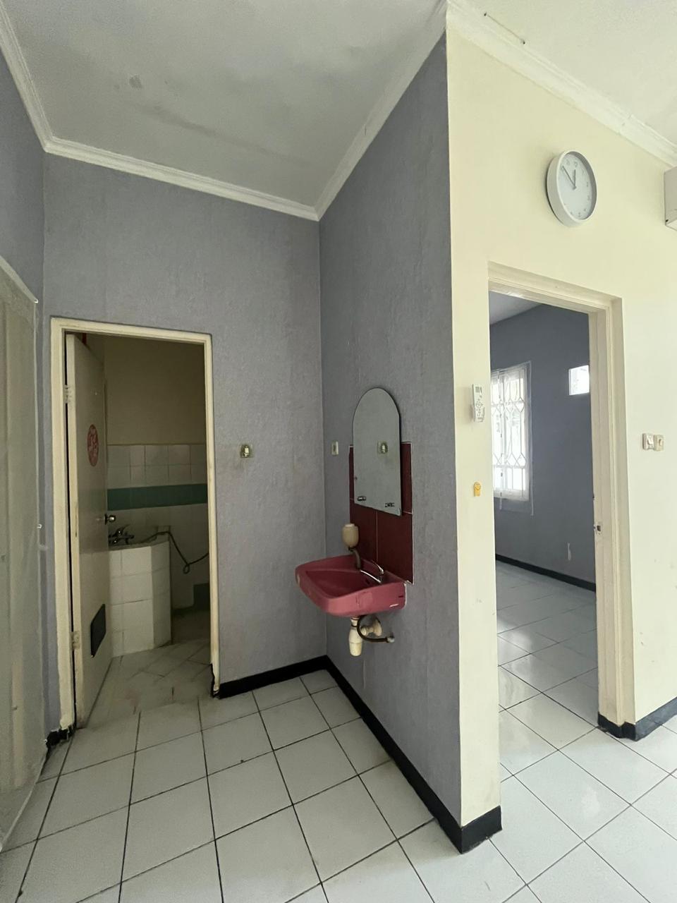 Disewakan Ruko 3 Lantai Strategis di Puri Asri Pakuwon City Surabaya Timur - Thumbnail 4