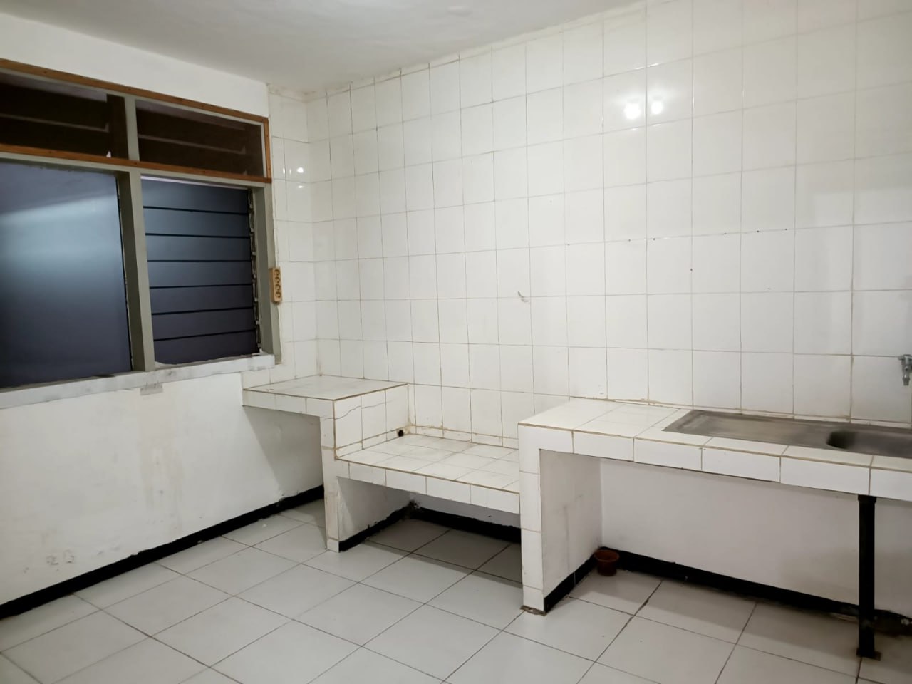 Dijual Rumah Luas Siap Huni di Babatan Pantai Utara Surabaya Utara - Thumbnail 6