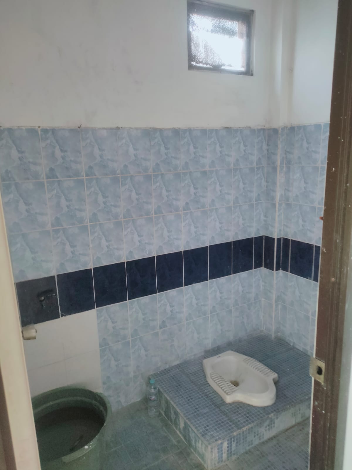 Disewakan Ruko 4 Lantai Strategis di Ruko Fira Kenjeran Surabaya Utara - Thumbnail 4