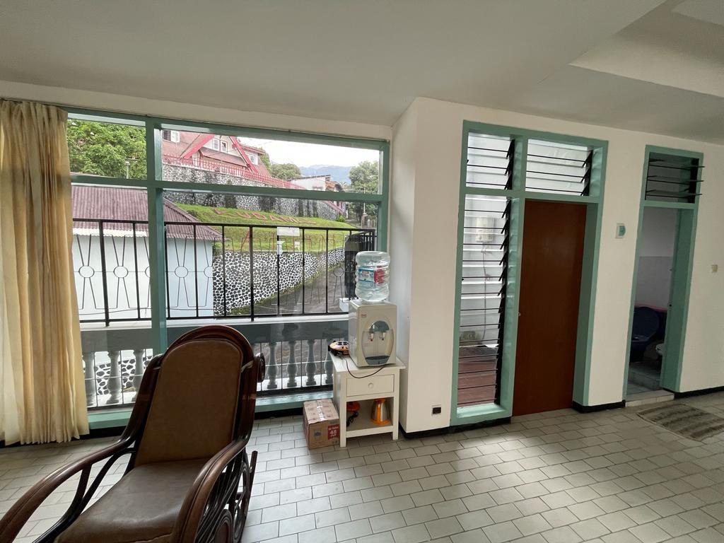 Dijual Villa Mewah 2 Unit Berdampingan di Prigen Pasuruan - Thumbnail 2