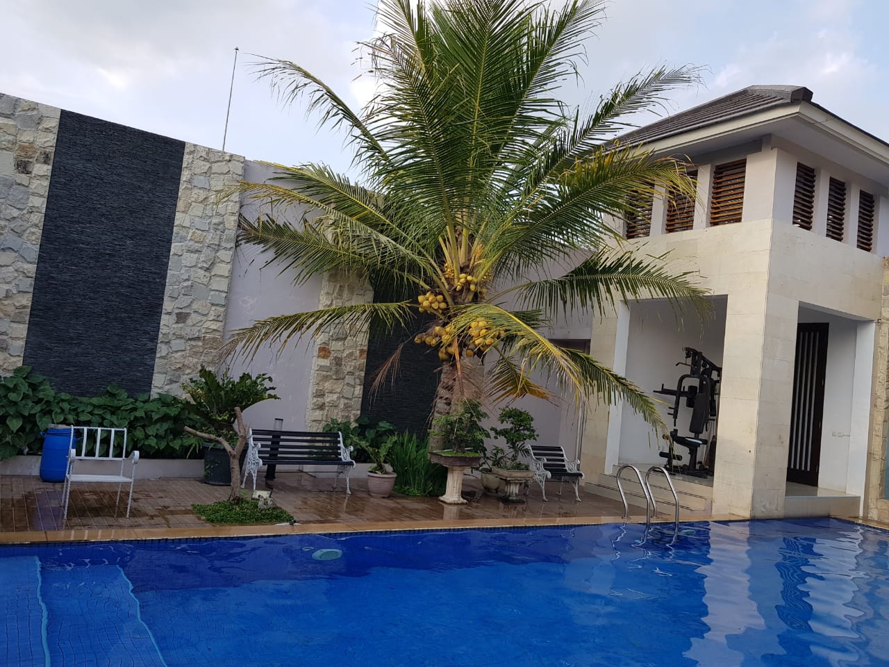 Dijual / Sewa Rumah Mewah Ixora Valley Araya Malang, Ada Kolam Renang - Thumbnail 3