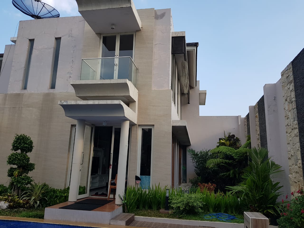Dijual / Sewa Rumah Mewah Ixora Valley Araya Malang, Ada Kolam Renang - Thumbnail 5