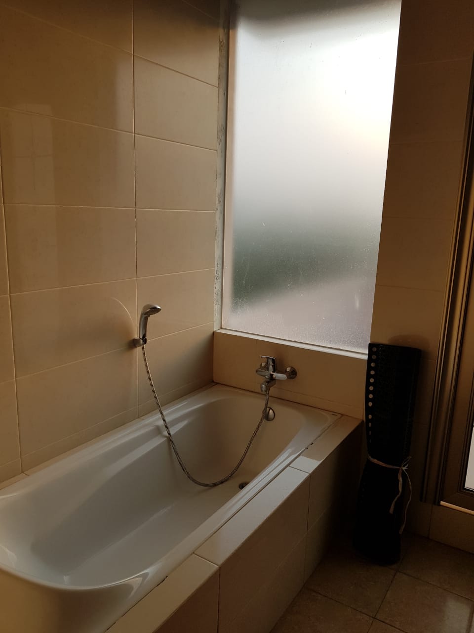 Dijual / Sewa Rumah Mewah Ixora Valley Araya Malang, Ada Kolam Renang - Thumbnail 8