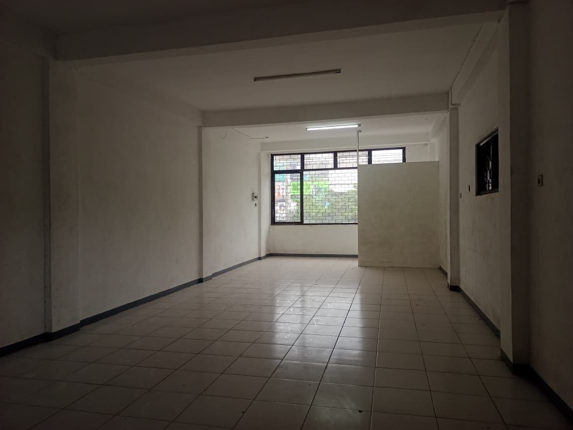 Disewakan Ruko Strategis di Raden Saleh Surabaya Pusat - Thumbnail 3