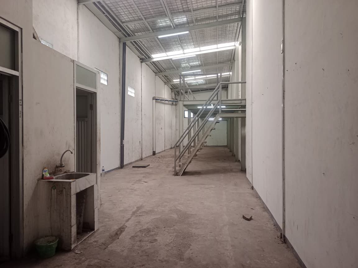 Disewakan Ruko Strategis di Raden Saleh Surabaya Pusat - Thumbnail 5