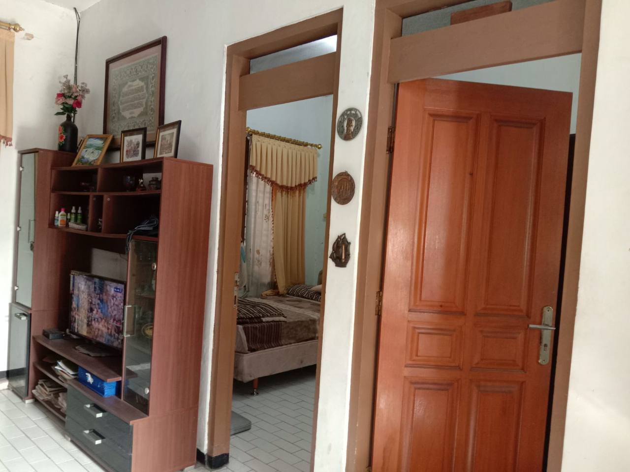 Dijual Rumah Siap Huni di Jalan Bendul Merisi Permai Surabaya Selatan - Thumbnail 3