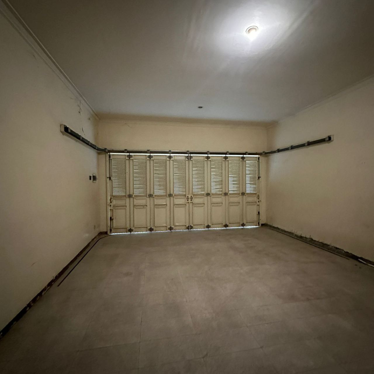 Dijual Rumah Mewah Luas di Margorejo Indah Utara Surabaya Selatan - Thumbnail 4