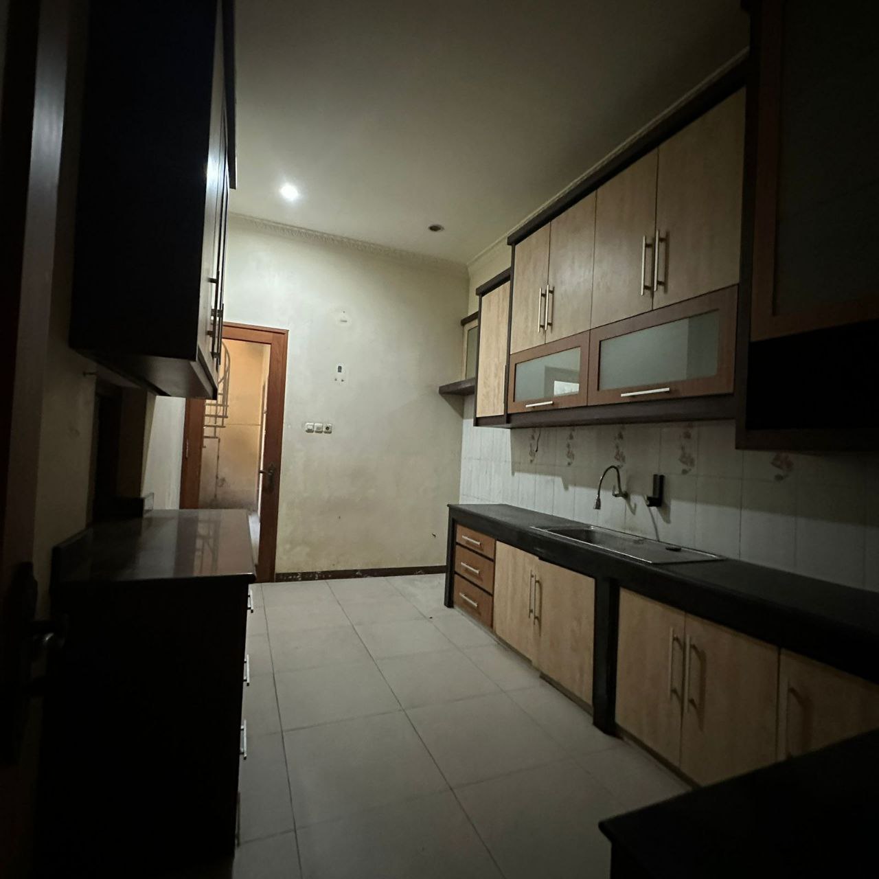 Dijual Rumah Mewah Luas di Margorejo Indah Utara Surabaya Selatan - Thumbnail 6