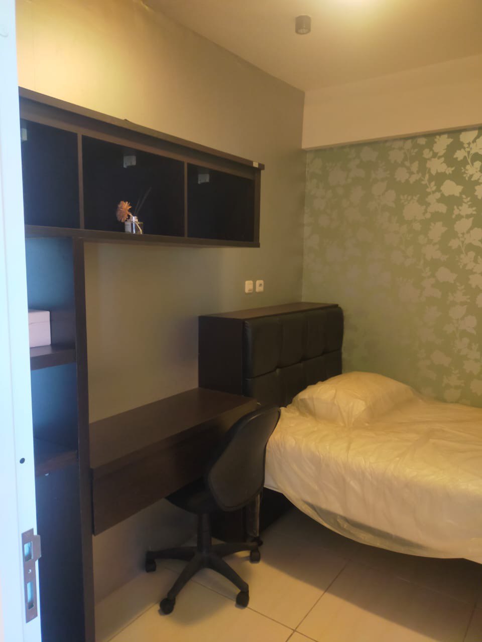 Dijual Apartemen Full Furnished di Puncak Bukit Golf Surabaya Barat - Thumbnail 3