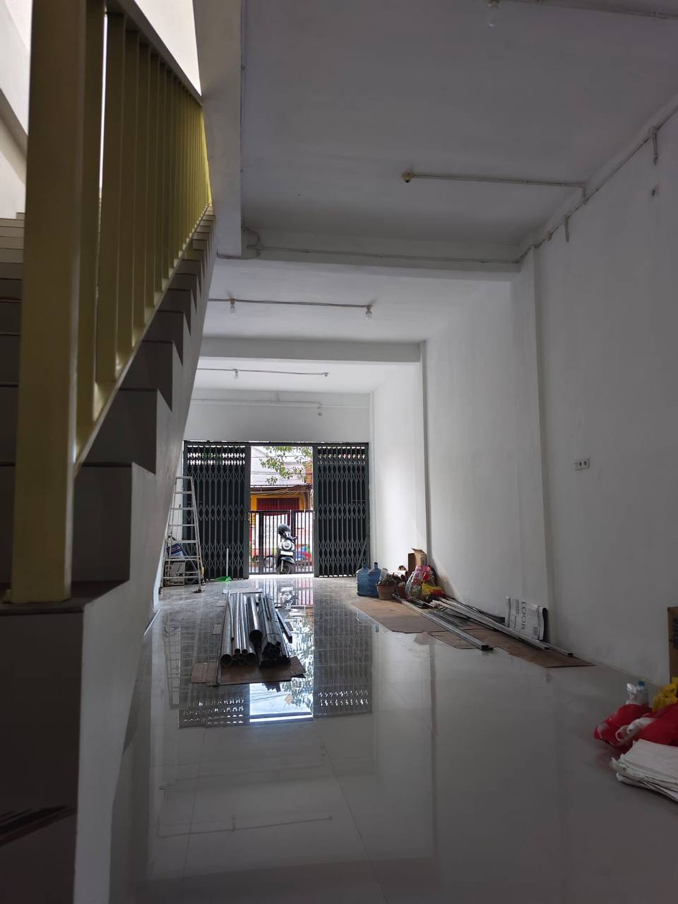 Jual / Sewa Ruko 3 Lantai Jalan Tambaksari Lokasi Strategis Surabaya Pusat - Thumbnail 2