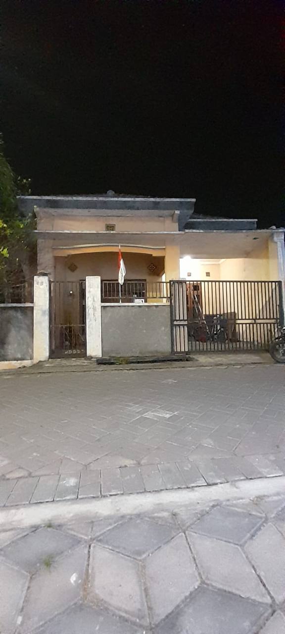 Dijual Rumah Jalan Kedinding Tengah Lokasi Strategis Surabaya Utara - Image 1