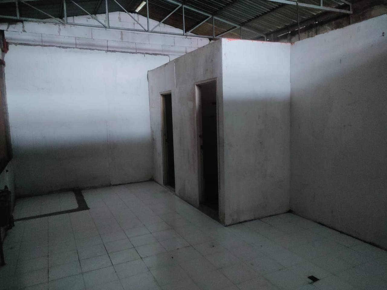 Disewakan Ruko 3,5 Lantai Fira 51 Raya Kenjeran Surabaya Utara - Thumbnail 7