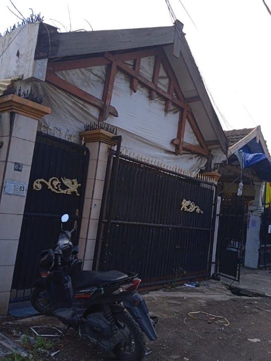 Dijual Rumah Siap Huni di Jalan Pucang Sewu Surabaya Timur - Image 1