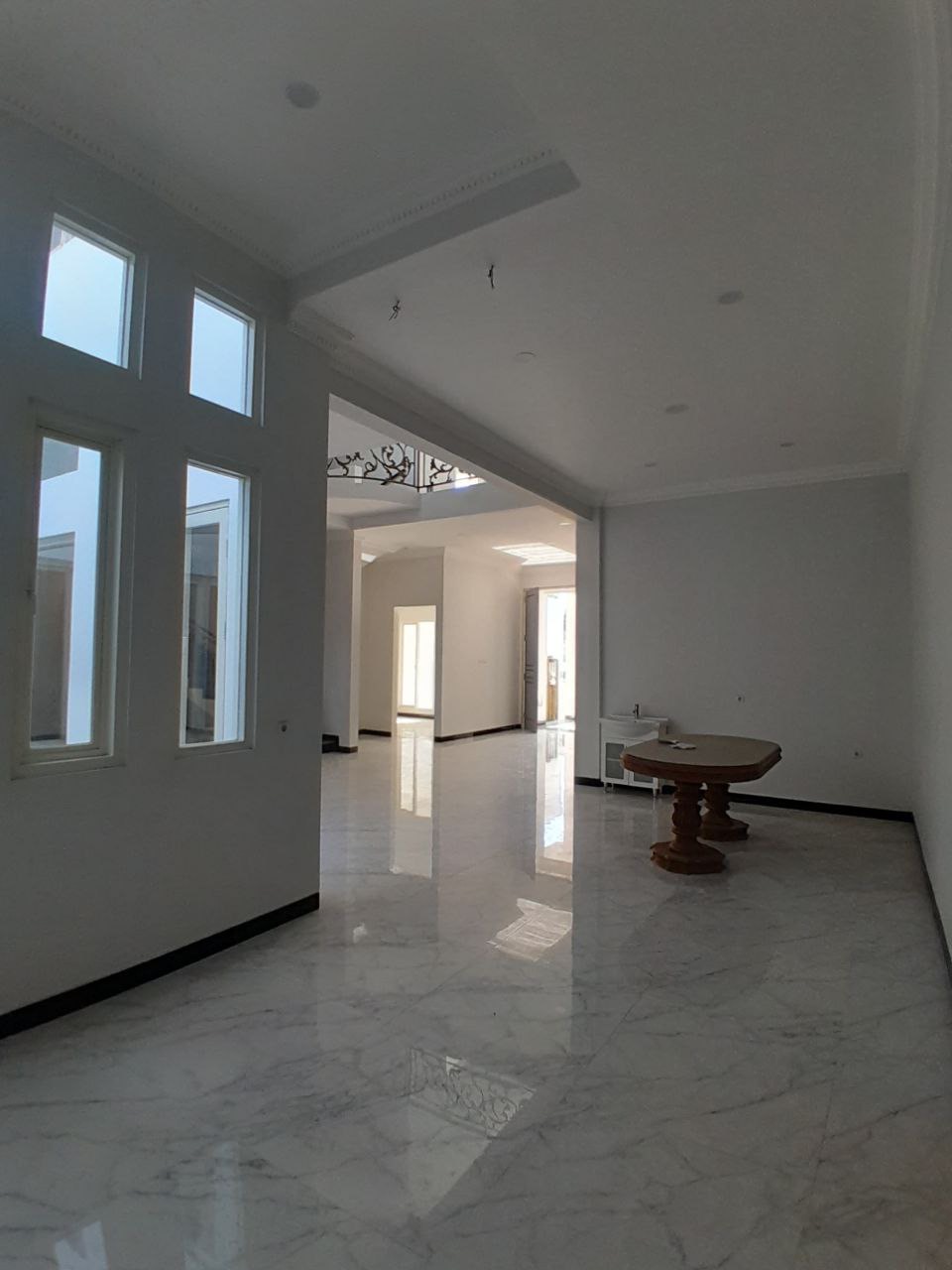 Dijual Rumah Mewah Baru Gress di Jalan Jemur Andayani Surabaya Selatan - Thumbnail 3