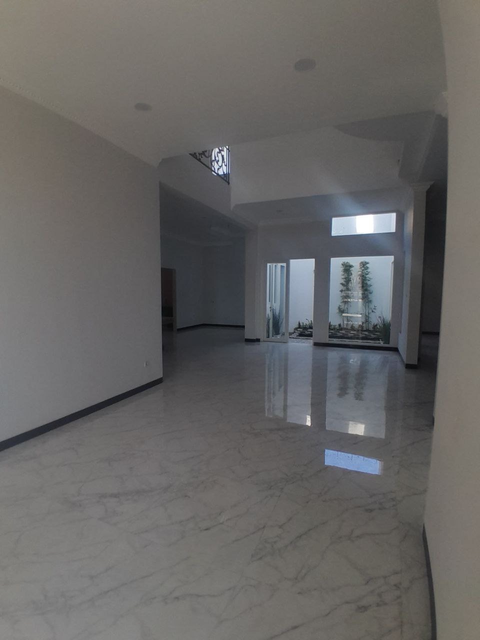 Dijual Rumah Mewah Baru Gress di Jalan Jemur Andayani Surabaya Selatan - Thumbnail 4