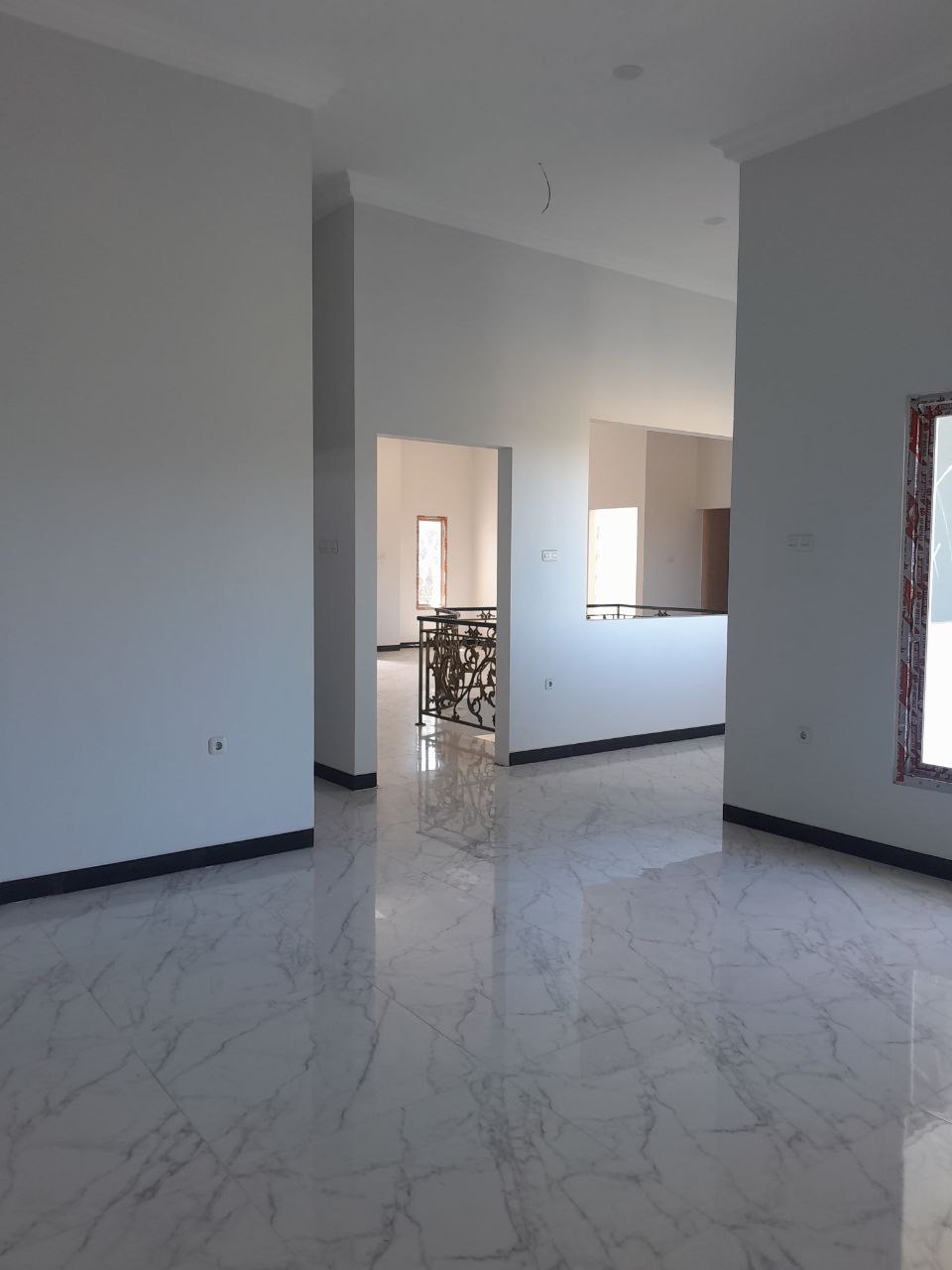 Dijual Rumah Mewah Baru Gress di Jalan Jemur Andayani Surabaya Selatan - Thumbnail 6