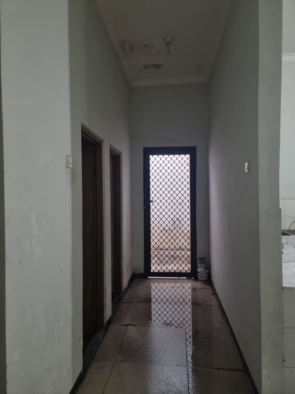 Disewakan Rumah Hook di Jalan Pucang Sewu Surabaya Timur - Thumbnail 7