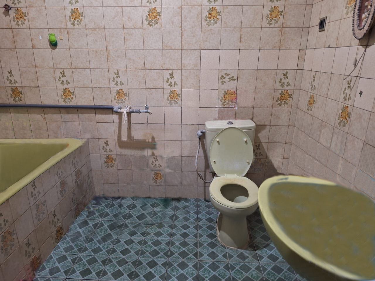 Dijual Rumah Luas dan Strategis di Jalan Pucang Kerep Surabaya Timur - Thumbnail 5