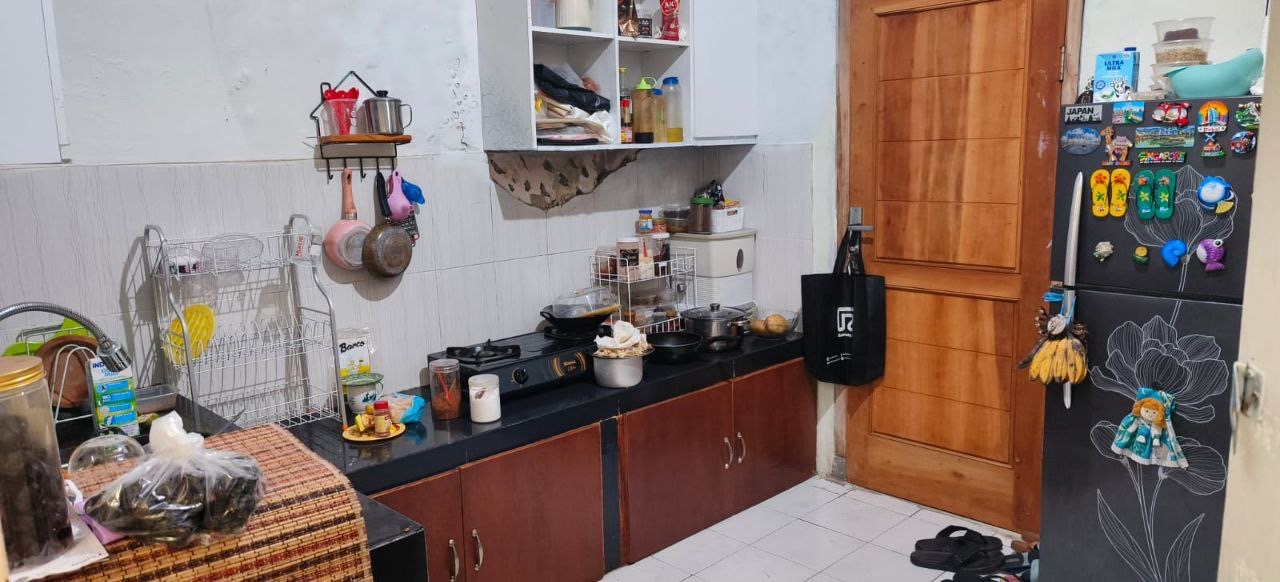 Dijual Rumah Sekaligus Usaha Parkiran Aktif di Jalan Siwalankerto Surabaya Selatan - Thumbnail 2
