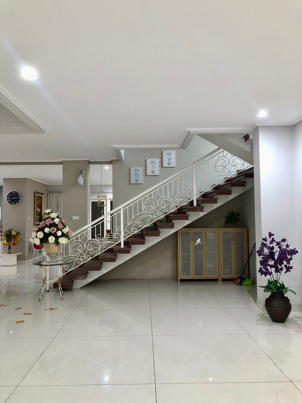 Dijual Rumah Mewah Siap Huni di Graha Famili Surabaya Barat - Thumbnail 3