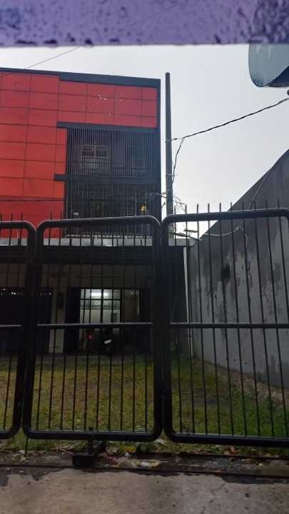Dijual/Disewakan Ruko 3 Lantai Strategis di Sukomanunggal Surabaya Barat - Image 1
