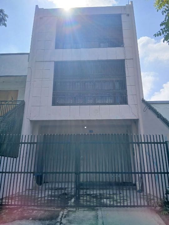 Dijual/Disewakan Ruko Siap Pakai di Jalan Ahmad Yani Frontage Surabaya Selatan - Image 1