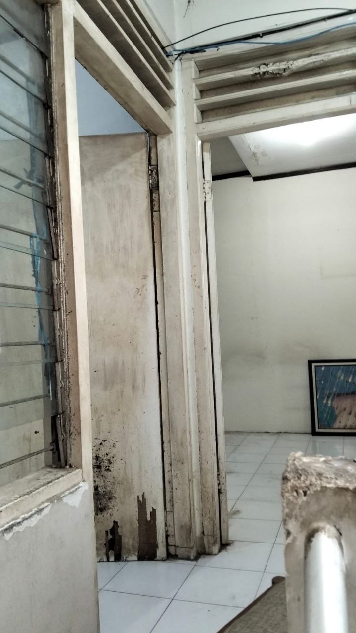 Dijual Rumah Hitung Tanah di Jalan Siwalankerto Tengah Surabaya Selatan - Thumbnail 8