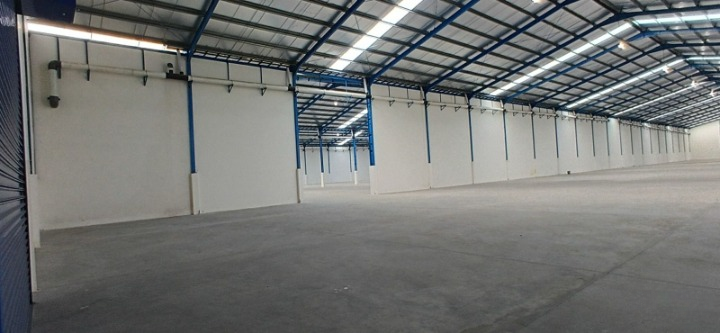 Disewakan Gudang Luas Strategis di Casaland By Pass Krian Barengkrajan Sidoarjo - Image 1