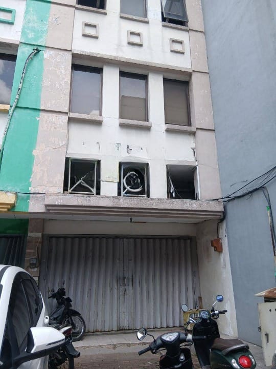 Dijual Ruko 3 Lantai Strategia Mangga Dua Jagir Wonokromo Surabaya - Image 1