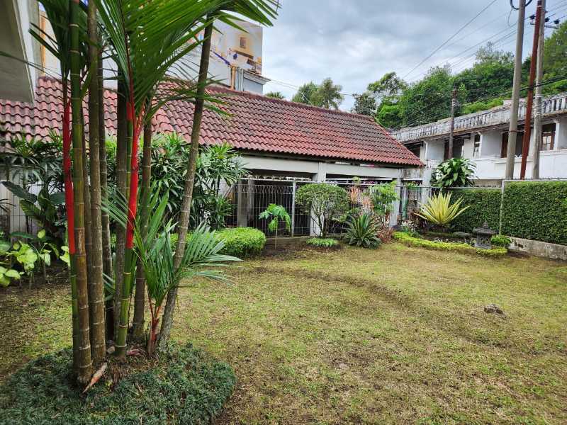 Dijual Villa Treres Luas Strategis di Jalan Raya Ledug Pasuruan - Thumbnail 2