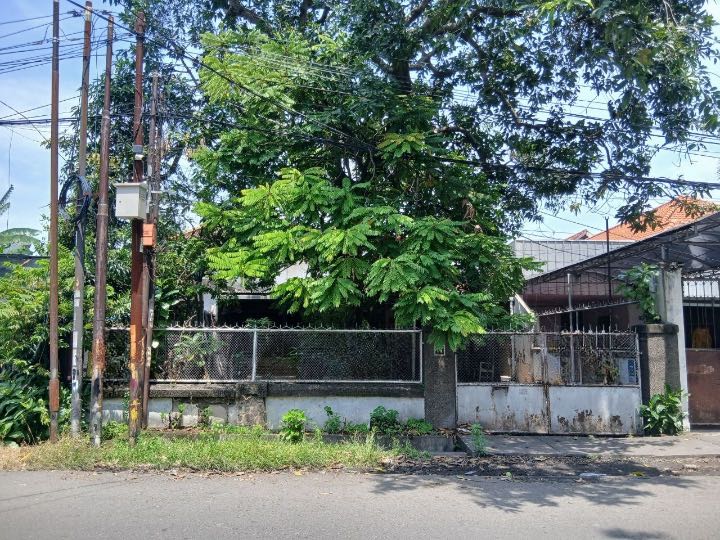 Dijual Rumah Asri Siap Huni di Jalan Nias Surabaya Timur - Image 1