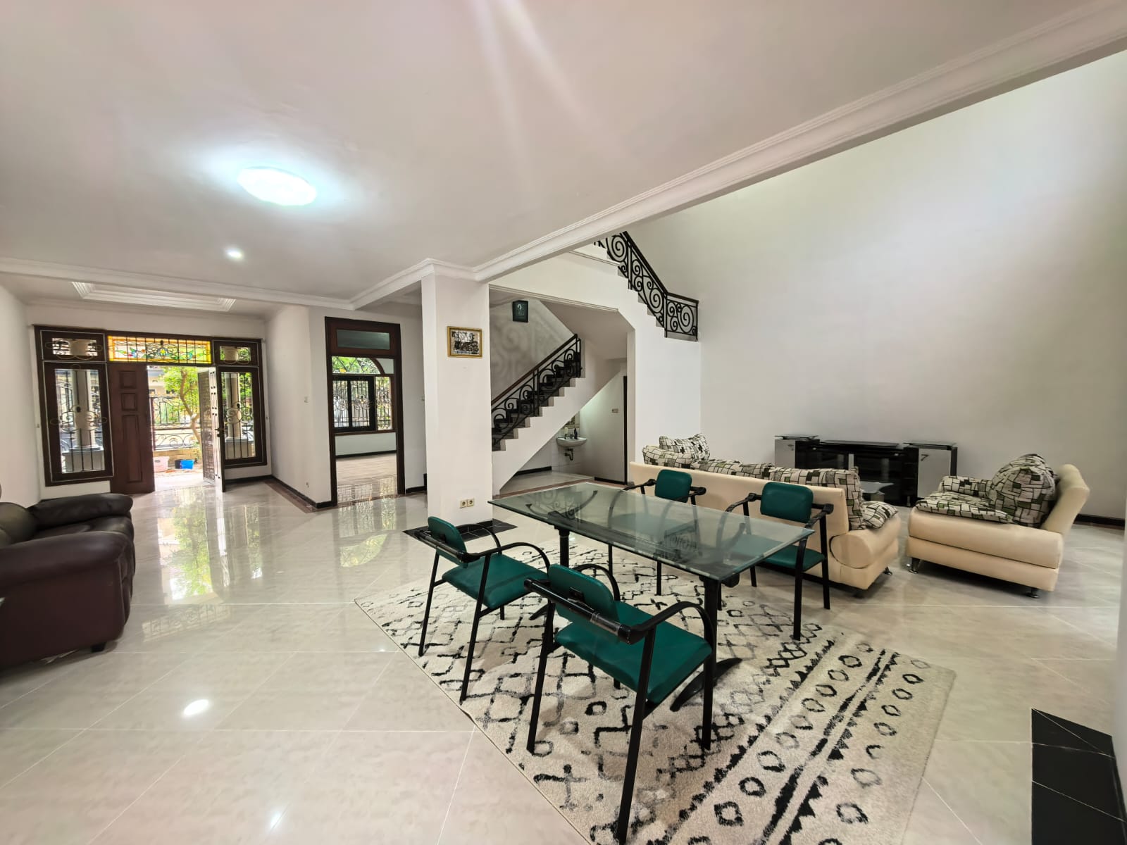 Dijual / Disewakan Rumah Mewah 2 Lantai Villa Bukit Mas Lokasi Premium Surabaya Barat - Thumbnail 3