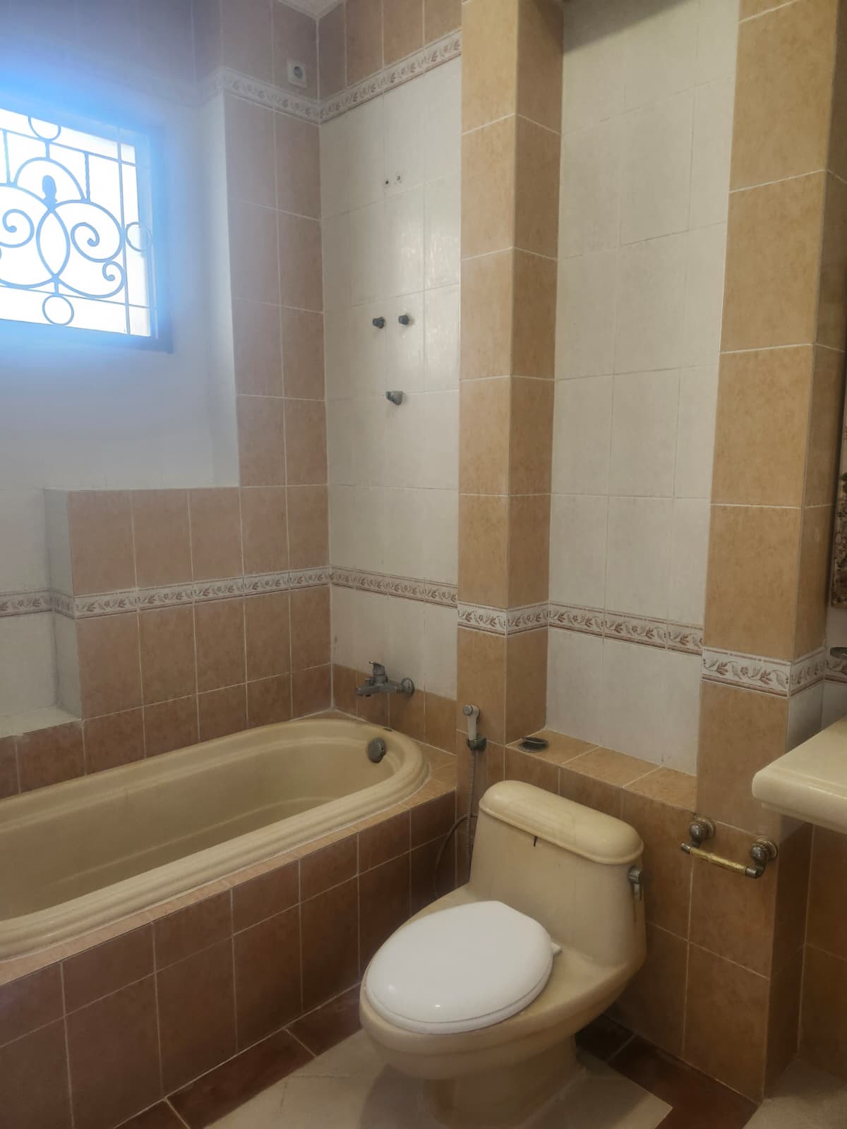 Dijual / Disewakan Rumah Mewah 2 Lantai Villa Bukit Mas Lokasi Premium Surabaya Barat - Thumbnail 7