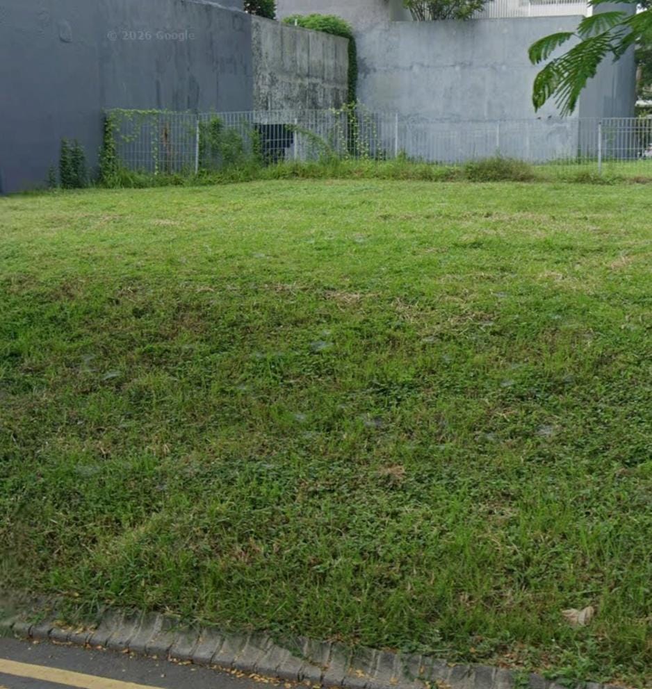 Dijual / Disewakan Kavling Premium Bukit Telaga Golf Lokasi Strategis Citraland Utama Surabaya - Image 1