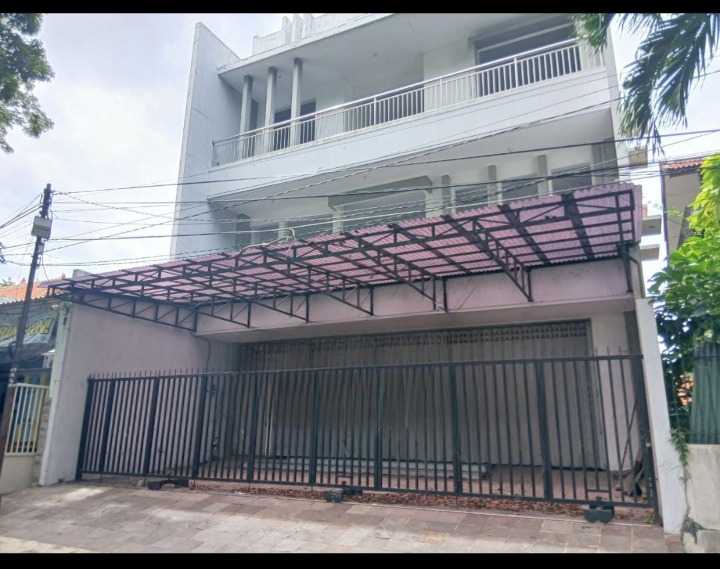 Dijual Rumah 3 Lantai Luas Siap Huni di Jemur Andayani Surabaya Selatan - Image 1