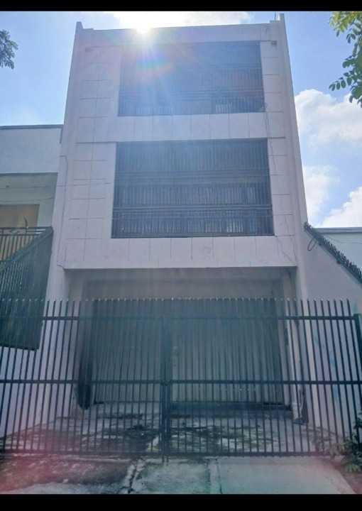 Dijual/Disewakan Ruko 3 Lantai Strategis di Frontage A Yani Surabaya Selatan - Image 1
