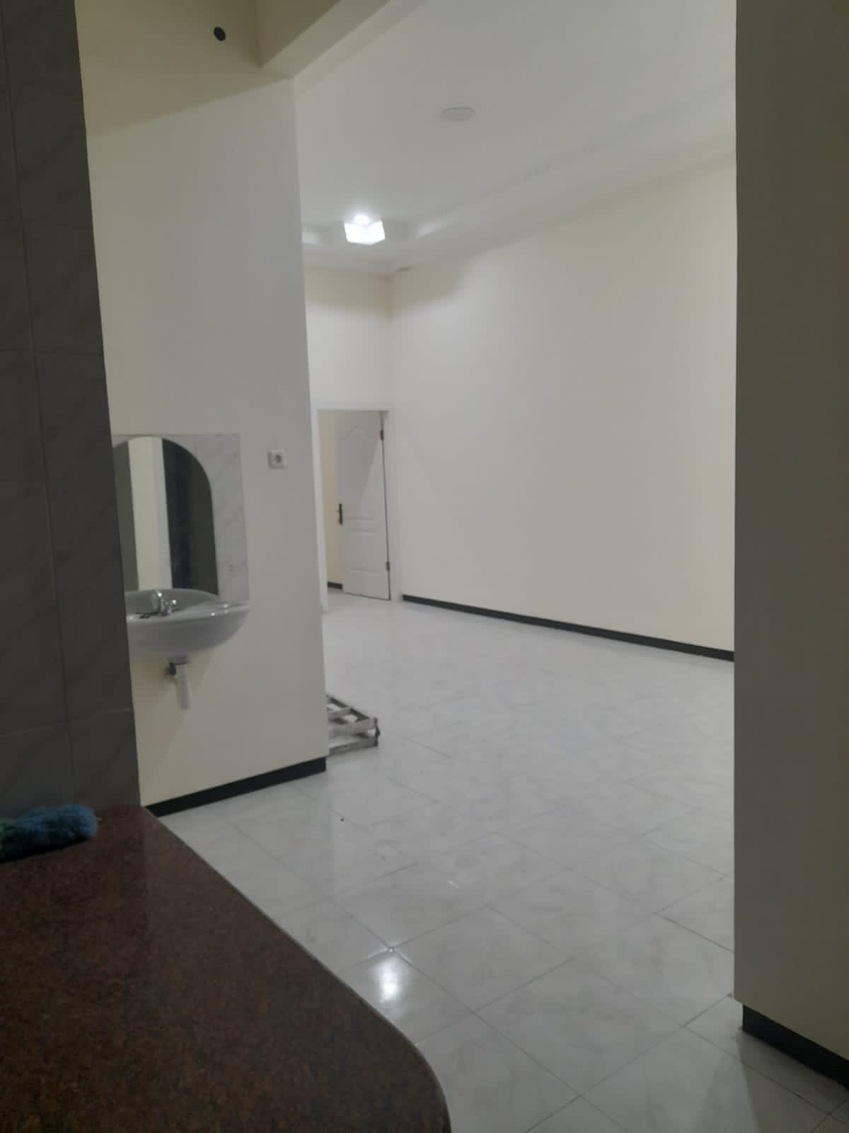 Dijual/Disewakan Rumah Siap Huni di Jalan Kutisari Surabaya Timur - Thumbnail 2