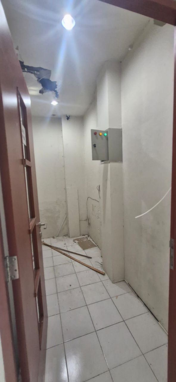 Dijual/Disewakan Ruko Strategis Ex Bank di Jalan Tenggilis Barat Surabaya Timur - Thumbnail 2