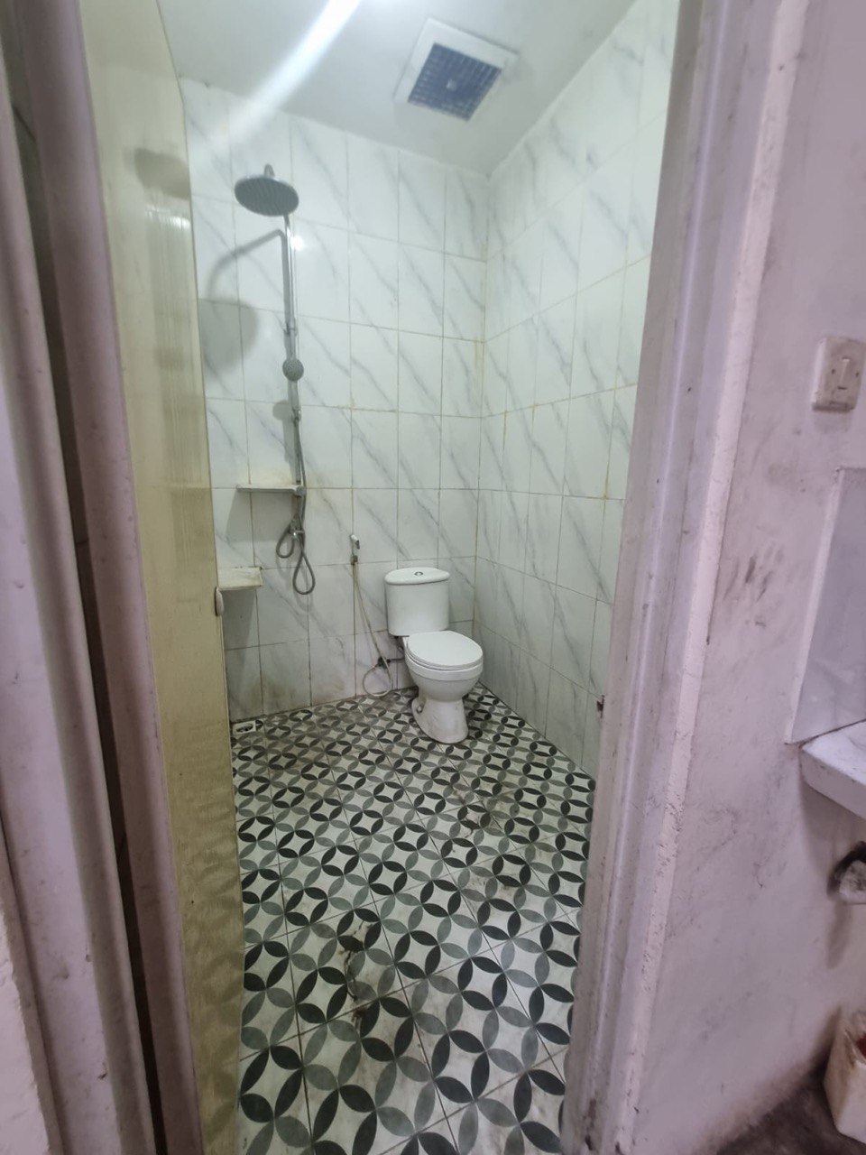 Disewakan Gudang Luas Strategis di Margomulyo Antropolis Surabaya Barat - Thumbnail 6