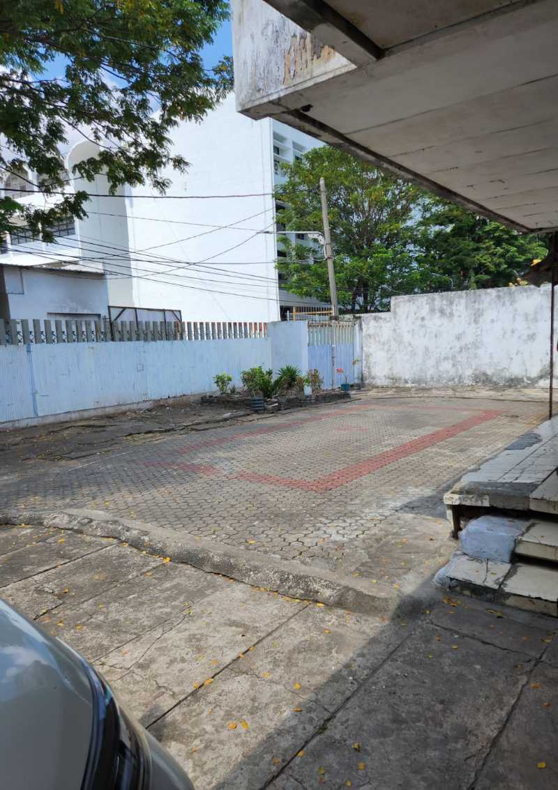 Dijual Rumah Luas Siap Huni di Sam Ratulangi Surabaya Pusat - Thumbnail 2