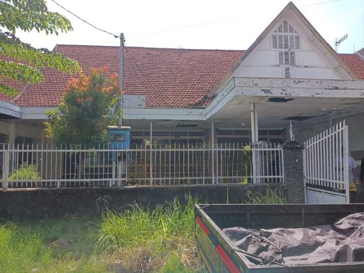 Disewakan Rumah Luas Siap Huni di Doktor Wahidin Surabaya Pusat - Thumbnail 2