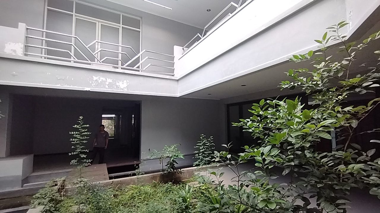 Dijual Rumah Mewah Siap Huni di Jemur Andayani Surabaya Selatan - Thumbnail 2