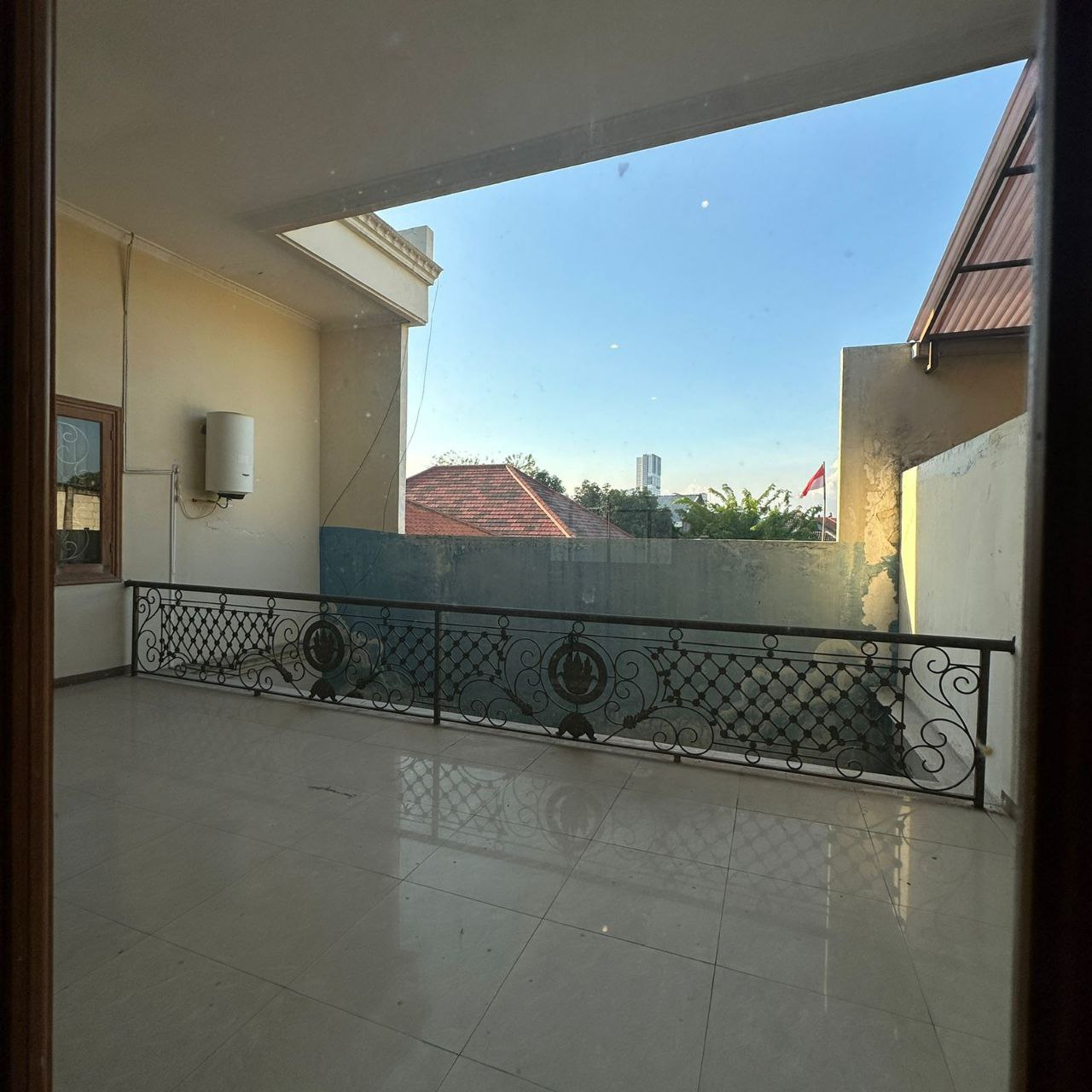 Dijual Rumah Mewah Luas di Margorejo Indah Utara Surabaya Selatan - Thumbnail 6